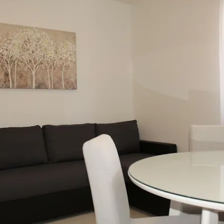 Lux Free Parking Apartment